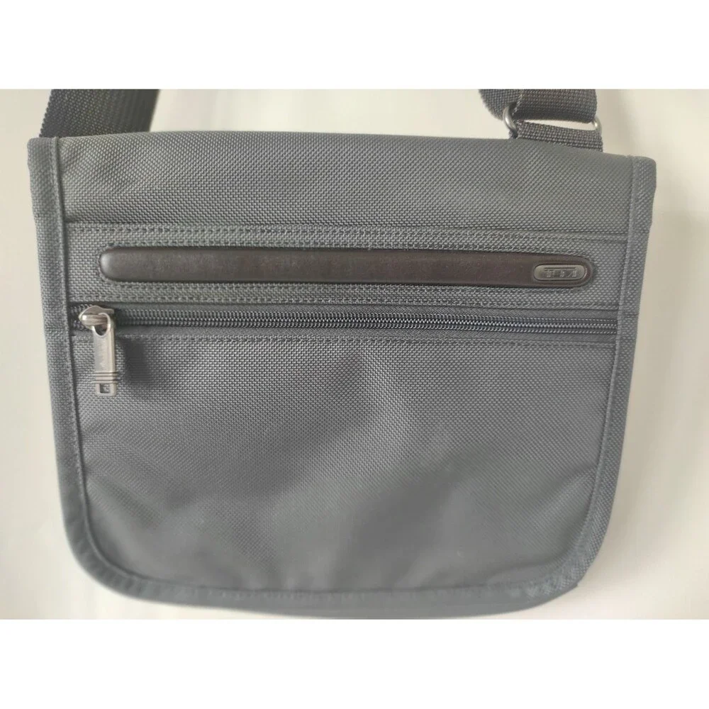 TUMI Alpha Small Flap Crossbody Grey Shoulder Bag Pouch 22105DH 10.5